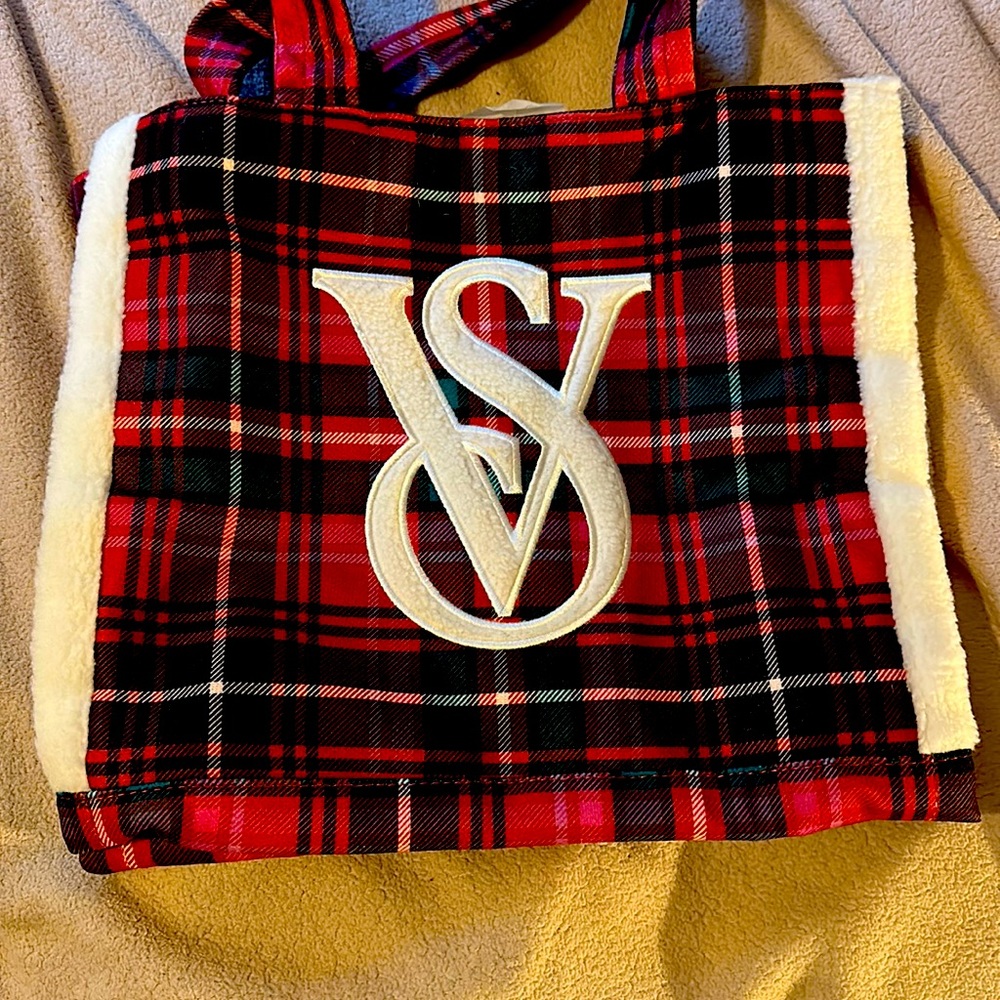NwT Victoria’s Secret 2022 holiday purse/tote
